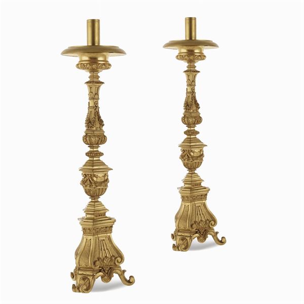 Pair of small bronze torchers