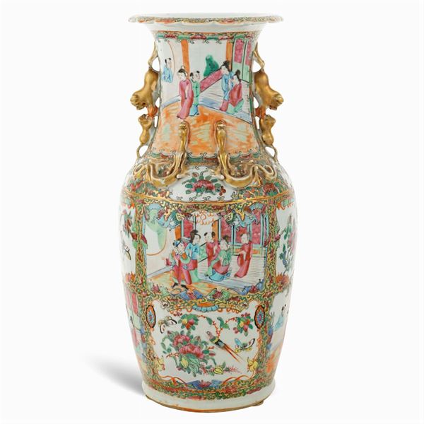Vaso in porcellana di Canton  (Cina, XIX - XX Sec.)  - Asta FINE ART DA UNA PRESTIGIOSA DIMORA UMBRA  - Colasanti Casa d'Aste