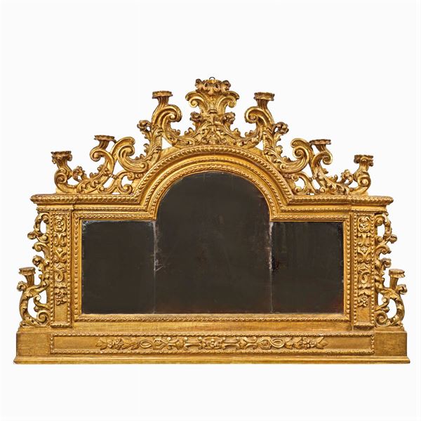Caminiera in legno dorato ed intagliato  (Genova, XVIII Sec.)  - Asta FINE ART DA UNA PRESTIGIOSA DIMORA UMBRA  - Colasanti Casa d'Aste