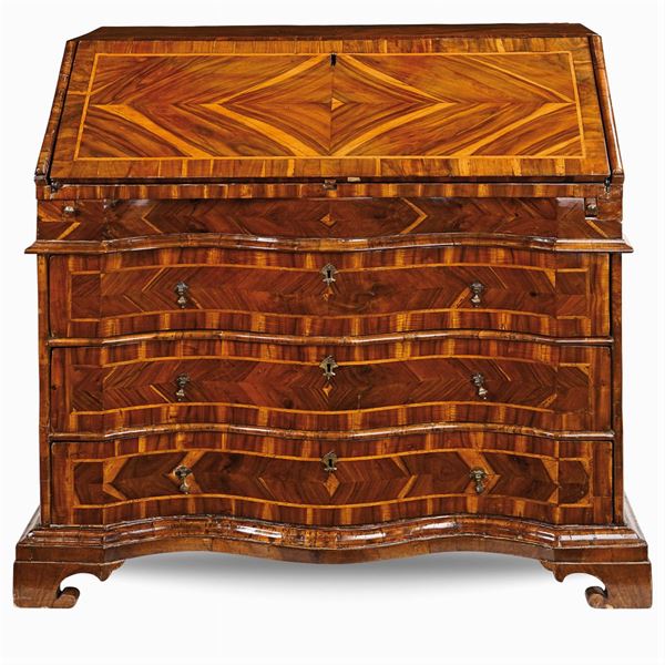 Carrubo wood veneered flap