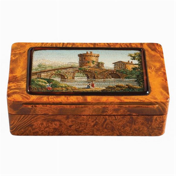 Root wood tobacco tin with a micromosaic plaque