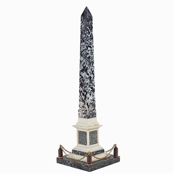 Modello di obelisco romano