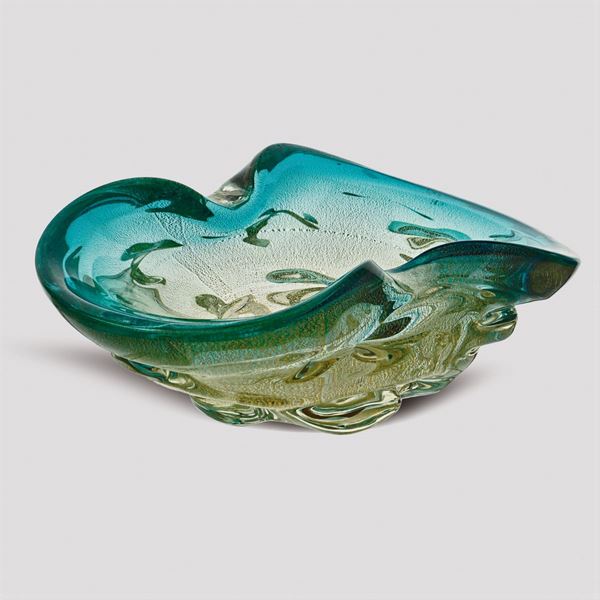 Coppa in vetro pesante iridato  (Murano, anni 60-70)  - Asta DESIGN & ARTI DECORATIVE DEL 900 - II - Colasanti Casa d'Aste