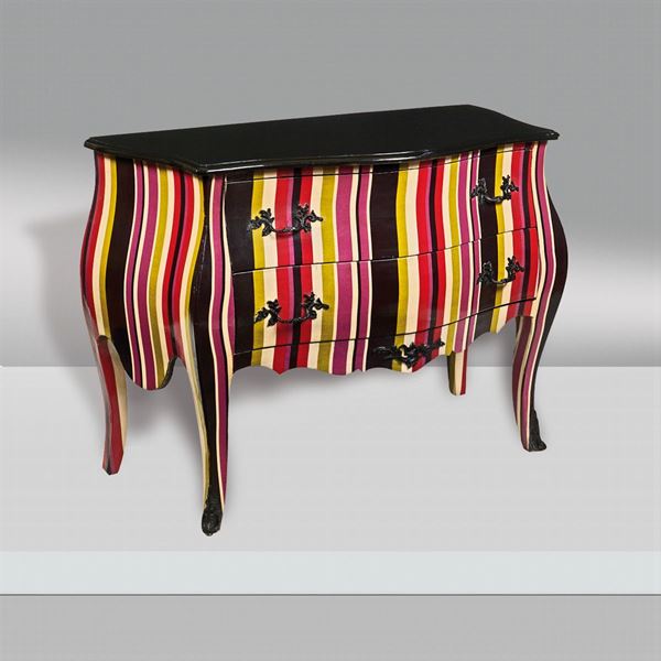 Multicolor commode
