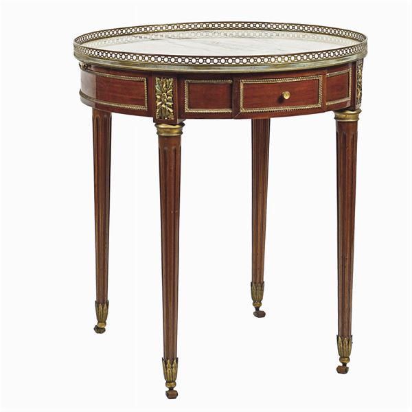 Mahogany gueridon