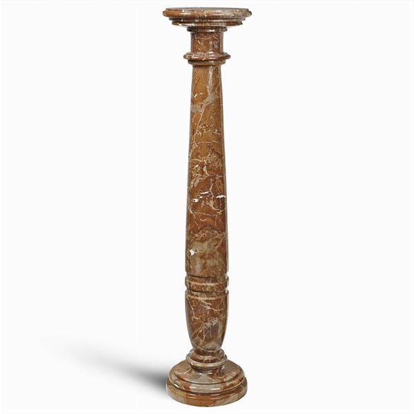 Alicante red marble column  (20th century)  - Auction OLD MASTER AND 19TH CENTURY PAINTINGS - I - Colasanti Casa d'Aste