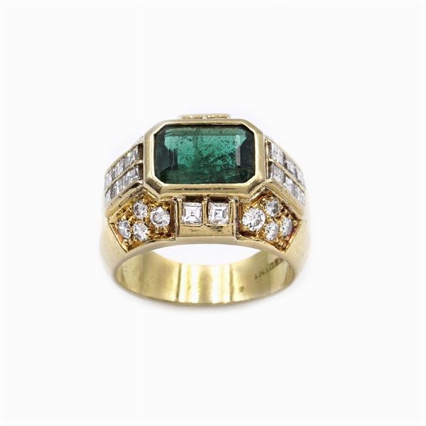 Ansuini, 18 kt gold ring with emerald (Roma) - Auction FINE SILVER & THE  ART OF THE TABLE - III - Colasanti Casa d'Aste