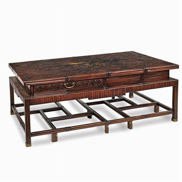 Living room wood table  (Oriental manufactrure, 19th-20th century)  - Auction OLD MASTER PAINTINGS AND FURNITURE FROM VILLA SAMINIATI AND PRIVATE COLLECTIONS - Colasanti Casa d'Aste