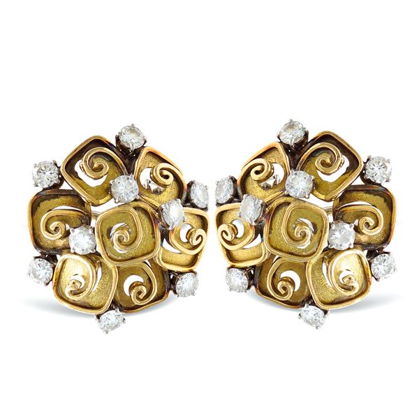 Ansuini, 18kt two colour gold sculpture earrings