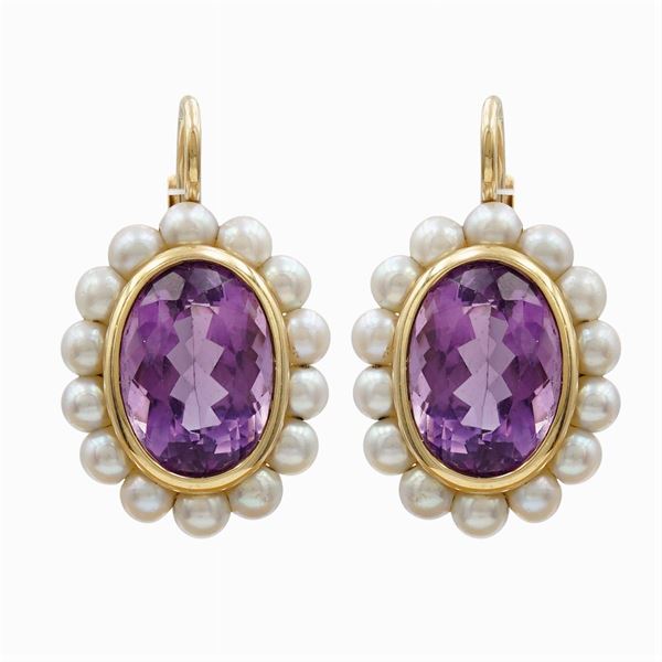 18 kt gold leverback earrings