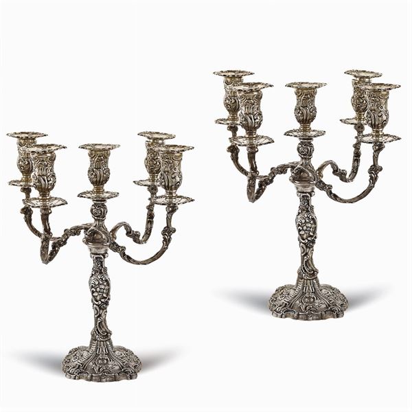 Coppia di candelabri a cinque luci in argento