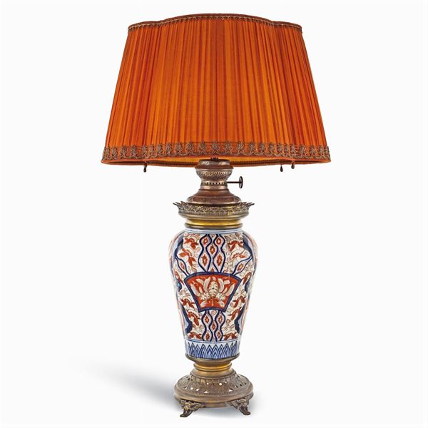 Imari porcelain lamp