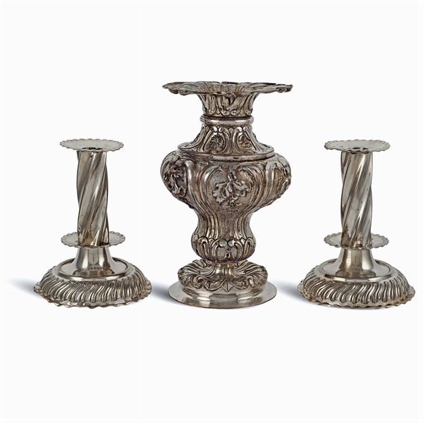 Gruppo di oggetti in metallo argentato (3)  (XIX-XX Sec.)  - Asta ARGENTI & L'ARTE DELLA TAVOLA - III - Colasanti Casa d'Aste