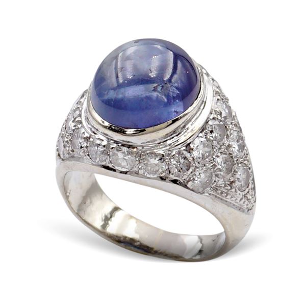 18 kt white gold ring with sapphire ct 3,50 ca.