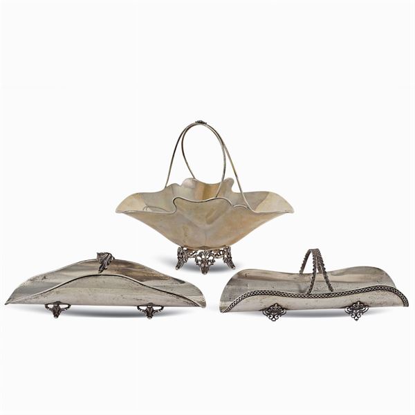 Group of three silver objects (3)