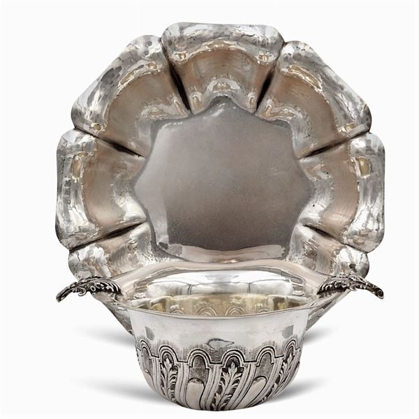 Group of silver objects (2)