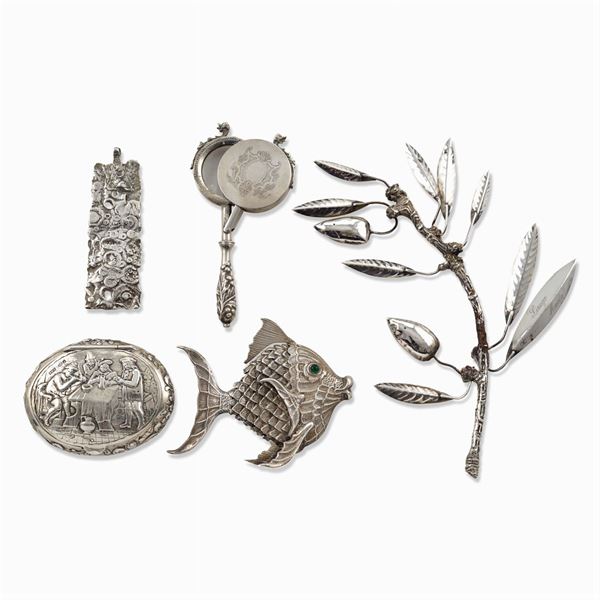 Group of silver objects (5)  (different manufactures)  - Auction FINE SILVER & THE ART OF THE TABLE - III - Colasanti Casa d'Aste