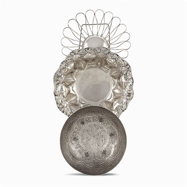 Group of silver objects (3)  (Different manufactures)  - Auction FINE SILVER & THE ART OF THE TABLE - III - Colasanti Casa d'Aste