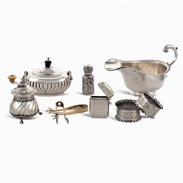 Group of silver objects (9)