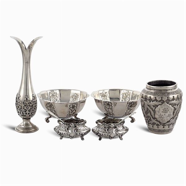 Gruppo di oggetti in argento (6)  (manifatture diverse)  - Asta ARGENTI & L'ARTE DELLA TAVOLA - III - Colasanti Casa d'Aste