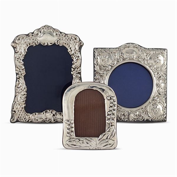 Three silver frames  (Different manufactures)  - Auction FINE SILVER & THE ART OF THE TABLE - III - Colasanti Casa d'Aste
