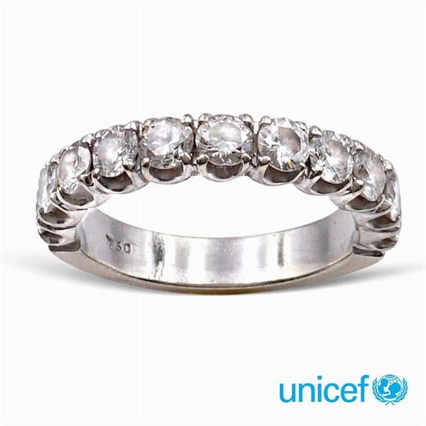 Anello riviere in oro bianco 18kt e diamanti