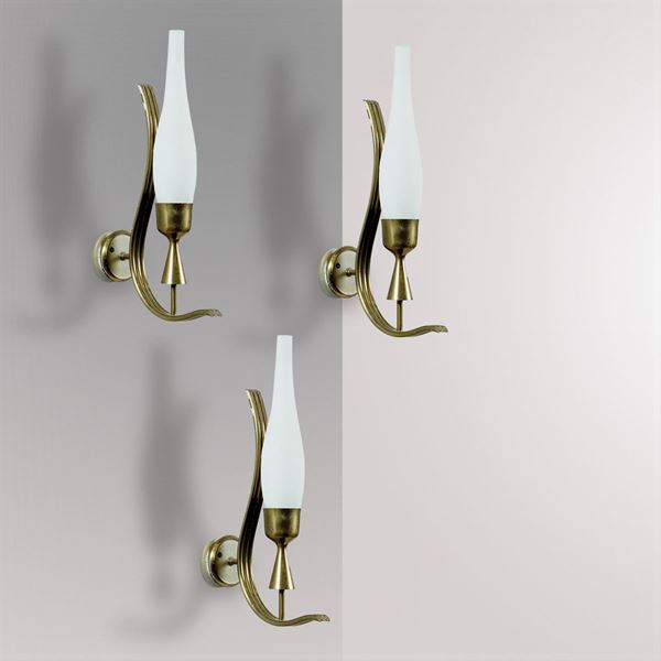 Arturo Cavalli : Arredoluce, tre lampade da parete  (Italia, anni 50)  - Asta DESIGN & ARTI DECORATIVE DEL 900 - II - Colasanti Casa d'Aste