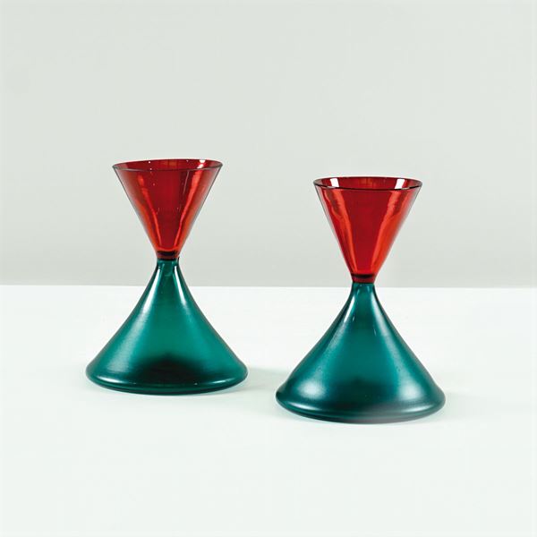 Vennini, a pair of bicolor glass vases