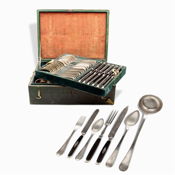 Silver cutlery service (41)