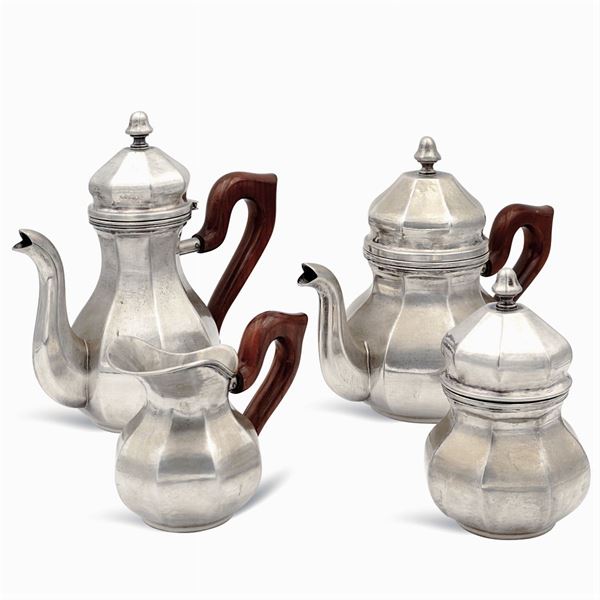 Silver tea and coffee service (4)