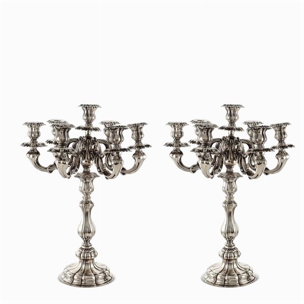 Coppia di candelabri in argento