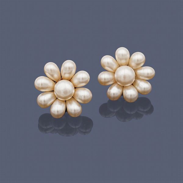 Chanel, vintage bijou earrings