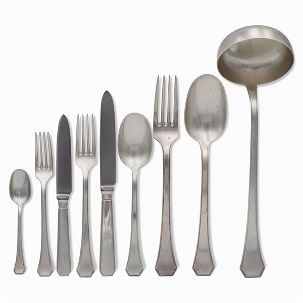 Silver plated metal cutlery service (75)