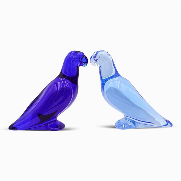 Baccarat, coppia di pappagalli in cristallo colorato