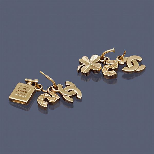 Chanel, vintage bijou earrings