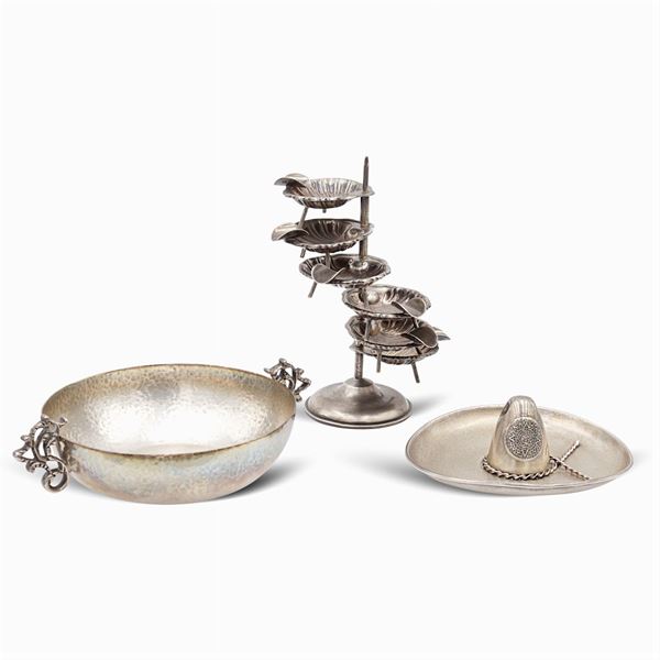 Group of silver objects (3)  (Mexico, 20th century)  - Auction FINE SILVER & THE ART OF THE TABLE - III - Colasanti Casa d'Aste