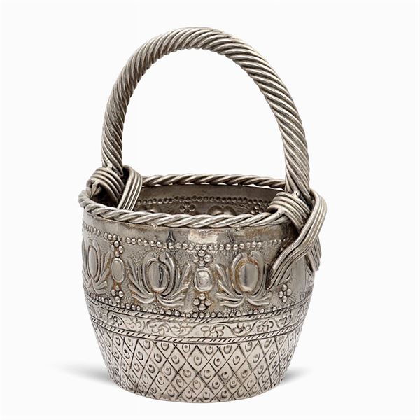 Silver plated metal basket with handle