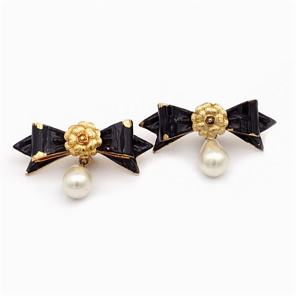 Chanel, vintage bijou earrings