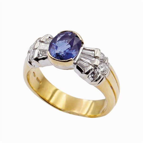 Anello in oro giallo e bianco 18kt con zaffiro ct 1,80 circa