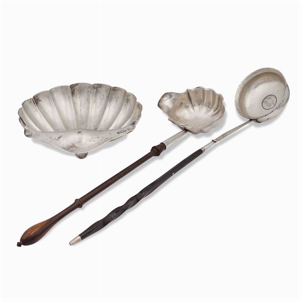 Group of silver objects (3)