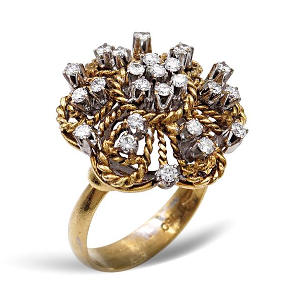 18kt gold floral pattern ring