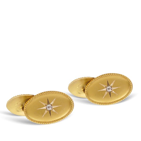 Gemelli ovali in oro giallo 14kt  (periodo Vittoriano)  - Asta ARGENTI & L'ARTE DELLA TAVOLA - III - Colasanti Casa d'Aste