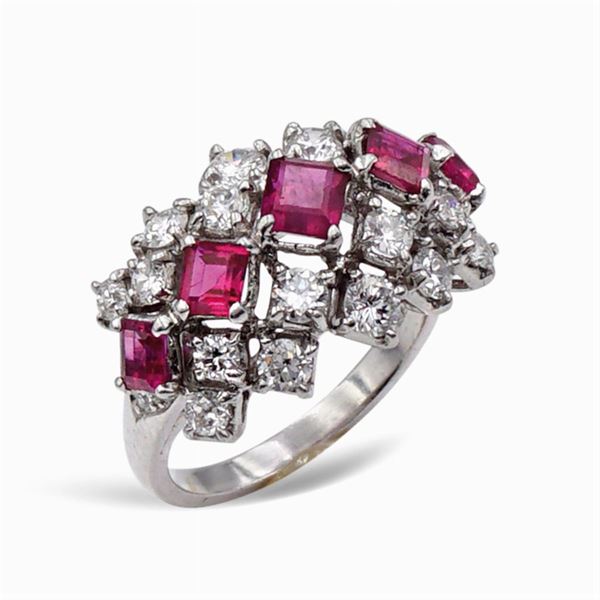 Anello in platino diamanti e rubini