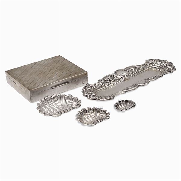 Group of silver objects (5)  (Italy, 20th century)  - Auction FINE SILVER & THE ART OF THE TABLE - III - Colasanti Casa d'Aste