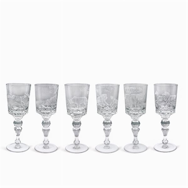 Set of transparent and ssatin crystal glasses