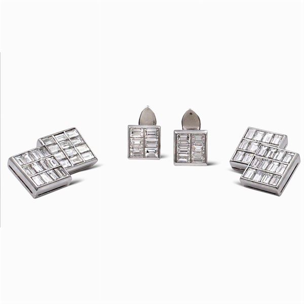 Set of cufflinks and smoking set