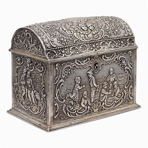 Silver jewelry box