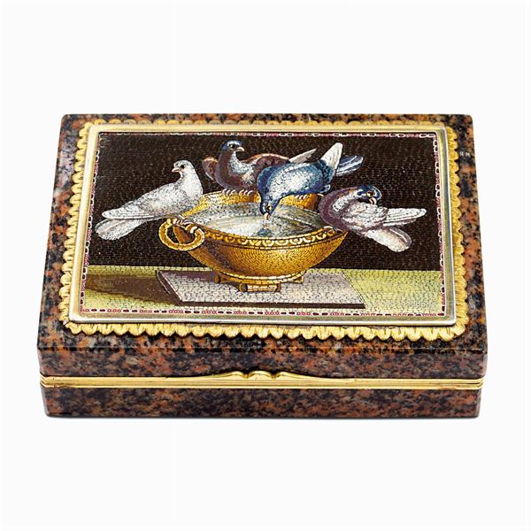 Assuan granite, gold and micromosaic snuff box