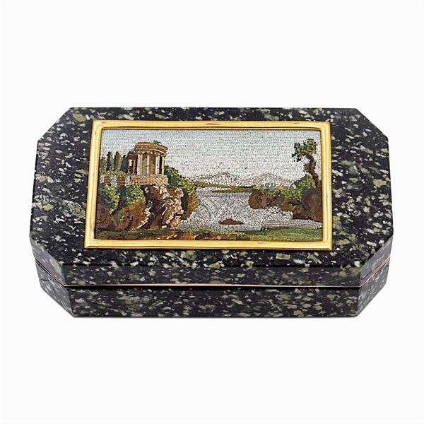 Green porphyry, gold and micromosaic snuff box