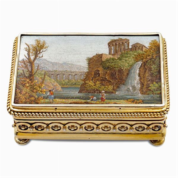 Vermeil and micromosaic snuff box